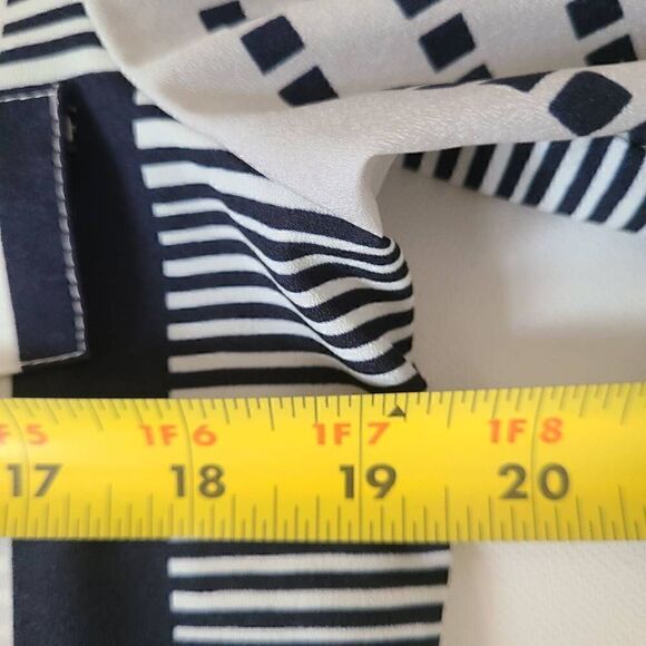 Calvin Klein Womens Button Front Blue Print Blouse Size Small - Picture 8 of 12